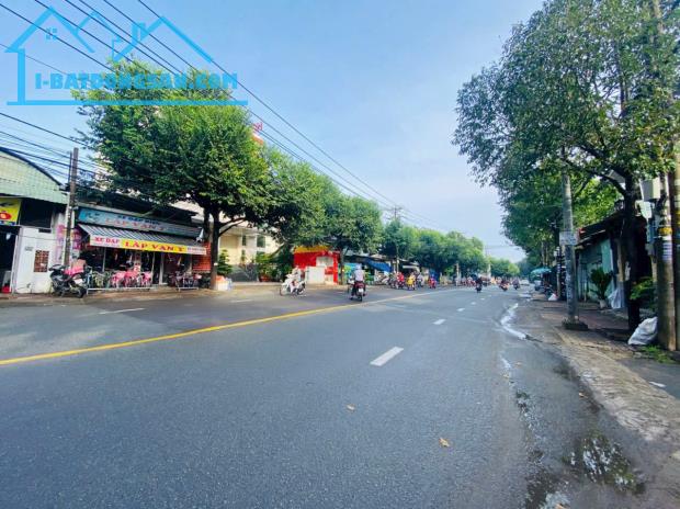 Hàng ngộp..5 tỷ990. Mặt tiền đường Bùi Hữu Nghĩa P. Hoá An. 8,1m x18 nở hậu. SHR.