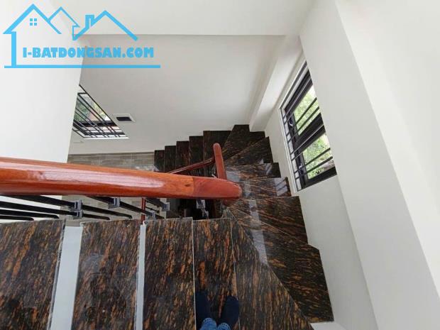 BÁN NHÀ 173 Hoàng Hoa Thám 48M² 7 TẦNG - MẶT TIỀN 4.2m - 15 tỷ - Ô TÔ ĐỖ CỬA - THANG MÁY - 2