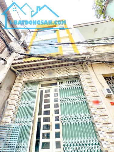 Bán nhà 2 lầu hẻm 154 đường Âu Dương Lân P.3 Quận 8