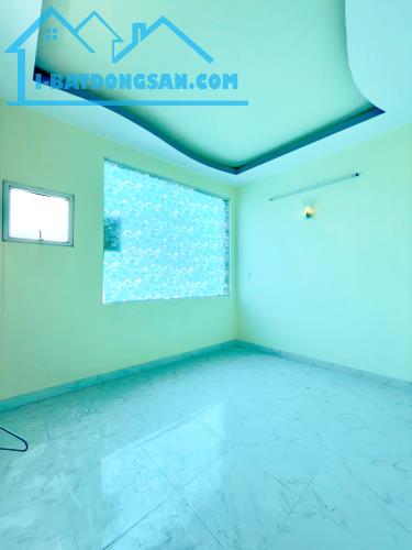 Bán nhà 2 lầu hẻm 154 đường Âu Dương Lân P.3 Quận 8 - 3