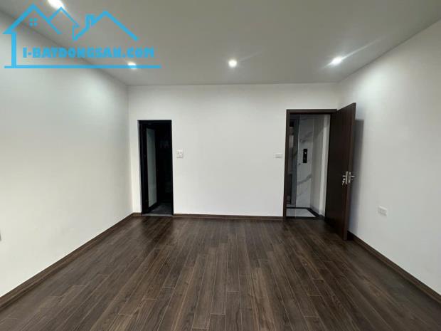 Bán nhà Tứ Liên, Tây Hồ 5 tầng 33m2, thiết kế đẹp, có thang máy 9,05 tỷ