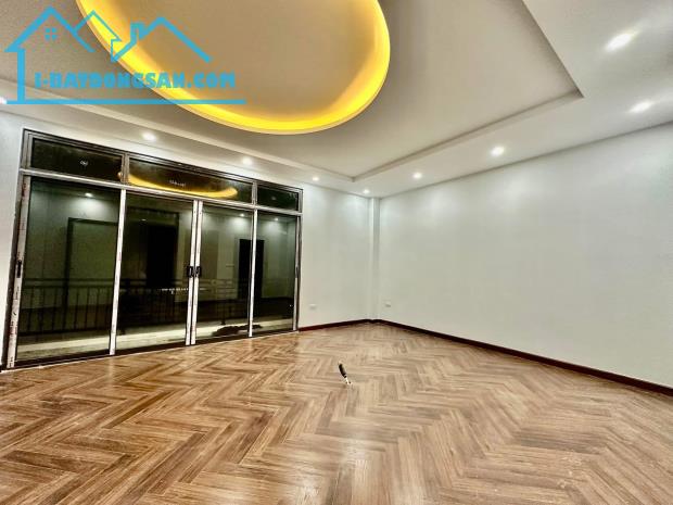 PHỐ VIP NGUYỄN VĂN CỪ 132m2 x 5T GARA ÔTÔ THANG MÁY FULL NỘI THẤT. 21TỶ - 3