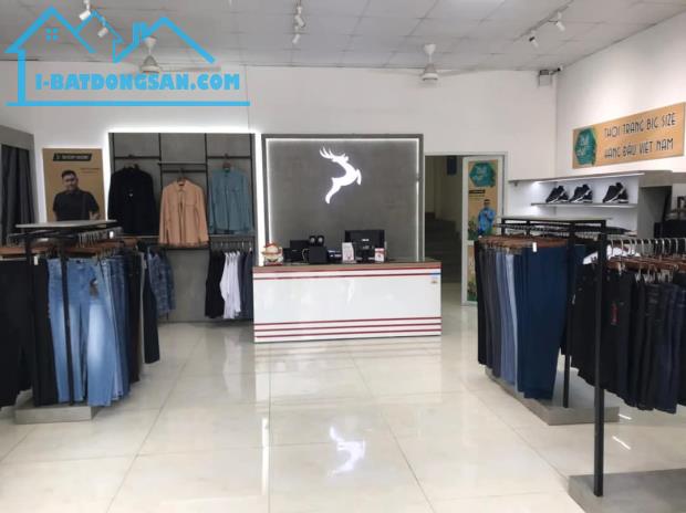 Cần bán gấp căn Chùa Láng Đống Đa, diện tích 64m, vỉa hè rộng, 2 mặt ngõ, kinh doanh - 1