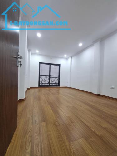 NHÀ MỚI 5 TẦNG ĐƯỜNG NGỌC HỒI, VĂN ĐIỂN Ô TÔ ĐỖ CỔNG, AN NINH TỐT CHỈ HƠN 5 TỶ