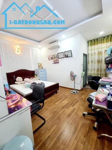 Nhà đẹp 3 tầng, Lê Văn Việt, 86m2, ngang 5m nở hậu, xe hơi trong nhà, 7.4 tỷ - 3