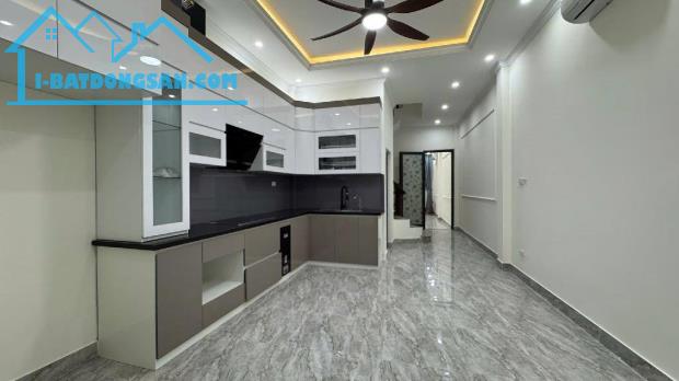 🏡 Nguyễn Văn Cừ - Long Biên - 71m2 - 11,7 tỷ - Dân xây - Ô tô - 2 thoáng