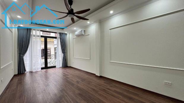 🏡 Nguyễn Văn Cừ - Long Biên - 71m2 - 11,7 tỷ - Dân xây - Ô tô - 2 thoáng - 4