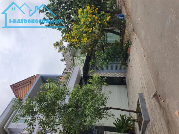Nhà Mặt Tiền long trường q9 vừa ở vừa kinh doanh. 105m. giá rẻ hơn khu vực. 6.9 tỷ.bớt - 2