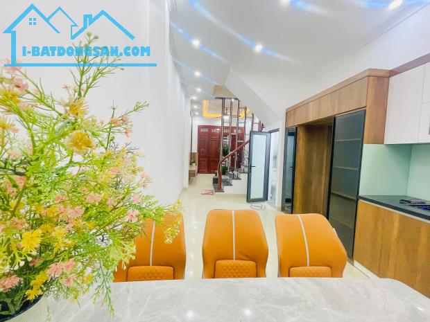 NHÀ ĐẸP ĐỘI CẤN BA ĐÌNH 50m 5T Mt 9m GIÁ 9.7 TỶ NGÕ THÔNG 20M RA Ô TÔ KINH DOANH. - 3