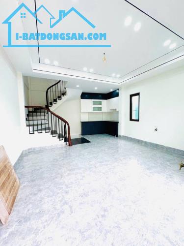 Cực hiếm. Bán nhà mới lô góc Bát Khối Long Biên 34m 6T MT5m 6.45 tỷ ô tô vào nhà - 2