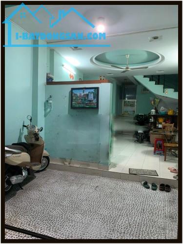 Nhà rẻ trung tâm 1 trệt 4 lầu Điện Biên Phủ Quận 3 TP.HCM - 2