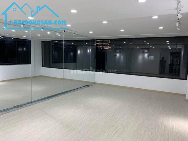 Top nhà vị trị đẹp 5.2 x 10m 1 trệt 4 lầu Trương Định Quận 3 TP.HCM - 5