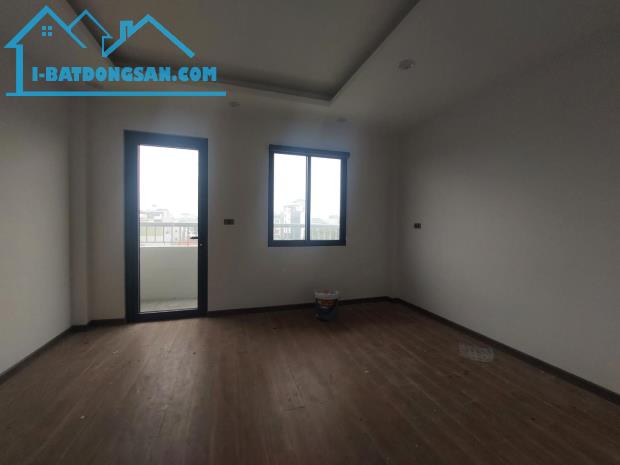 Bán gấp nhà Phố Thạch Bàn, Lô Góc, Ô Tô 35m2 Mt4.3 5 tầng giá 5.5 tỷ