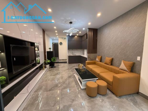Nhà đẹp cạnh ĐH Duy Tân, Nguyễn văn Linh, Hải Châu nhỉnh 3 tỷ - 2