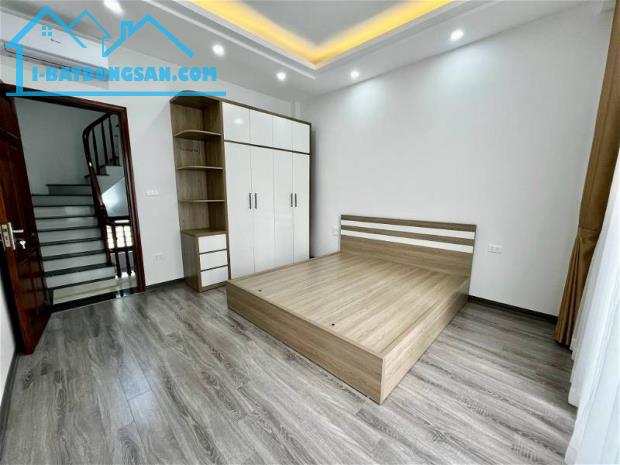 CỰC HIẾM!Bán nhà Nguyễn Văn Linh 50m2, 7 tầng, ngõ nông ô tô tải tránh nhau, KD,nhỉnh 10tỷ