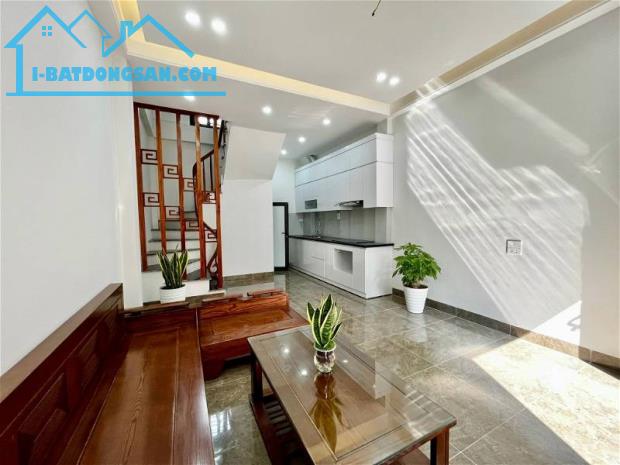 CỰC HIẾM!Bán nhà Nguyễn Văn Linh 50m2, 7 tầng, ngõ nông ô tô tải tránh nhau, KD,nhỉnh 10tỷ - 1
