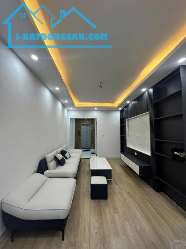 QUANG TIẾN ĐẠI MỖ - OTO ĐỖ 6 TẦNG THANG MÁY - GIÁ CHỈ CÓ NHỈNH 7 TỶ NHỎ - 2
