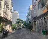 Bán nhà 3 tầng đường 827 sát vòng xoay Phú Hữu Quận 9 giá nhỉnh 6 tỷ/64m2