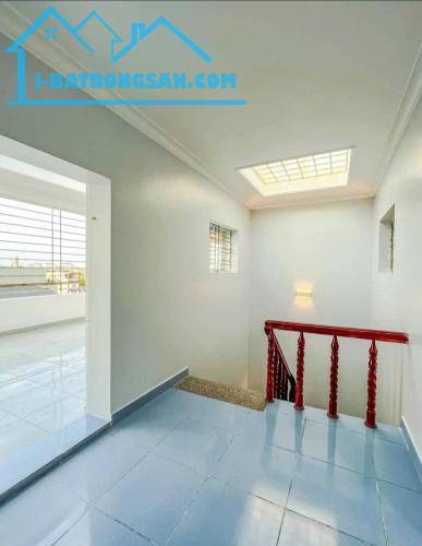 Bán nhà Ngô Gia Tự, Đằng Lâm, Hải An, Hải Phòng. 4 tầng, 42m2, 2,688 tỷ. Ngang 5m, d2 - 5
