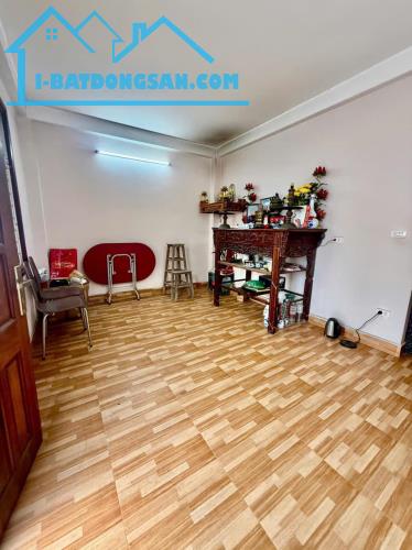 Đê Trần Khát Chân, Ô tô tránh, 5 phút ra Hồ Gươm, KD đa dạng. 80m2x5t, MT 5m. 14.2 tỷ - 2