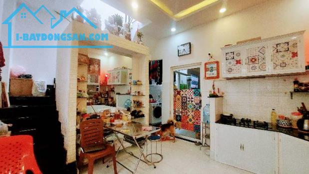 Cần bán gấp  nhà 50m2 5.2 ty liên hệ e nhé