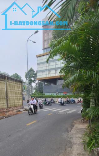 BÁN NHÀ MT 5X12M, 3 TẦNG LÊ LAI - NGAY NGÃ BA NGUYỄN THÁI SƠN, GÒ VẤP GẦN SÂN BAY - 1
