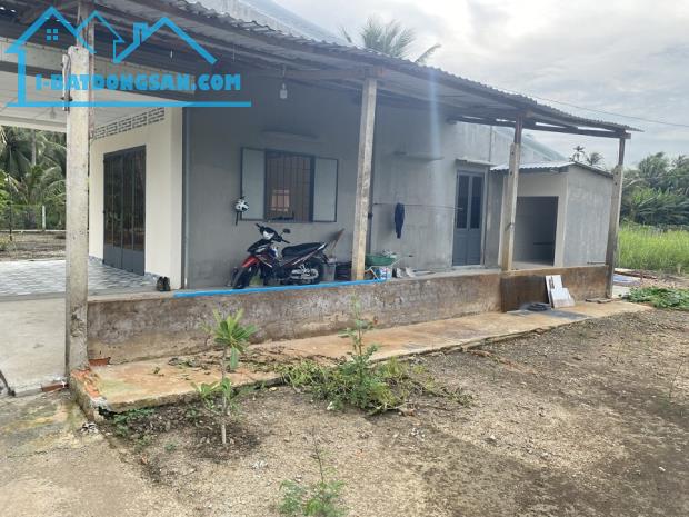 Chính chủ cần bán gấp nhà vườn cấp 4 giá rẻ. - 1
