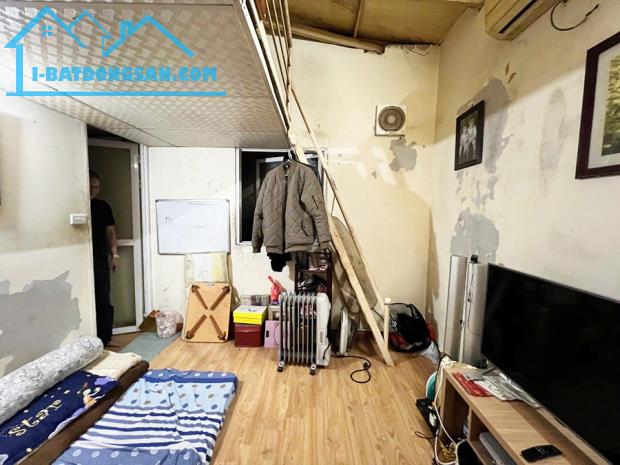 BÁN GẤP 3,2 TỶ CÓ NHÀ LÔ GÓC 3 THOÁNG HAI BÀ TRƯNG 22m2, 3 BƯỚC RA MẶT PHỐ, SỔ VUÔNG NÉT - 1