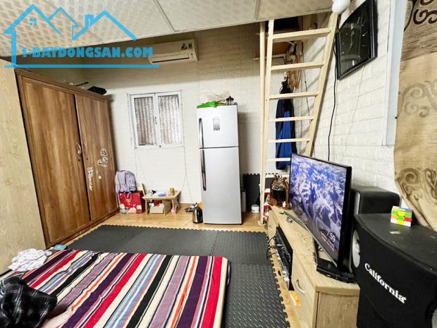 BÁN GẤP 3,2 TỶ CÓ NHÀ LÔ GÓC 3 THOÁNG HAI BÀ TRƯNG 22m2, 3 BƯỚC RA MẶT PHỐ, SỔ VUÔNG NÉT