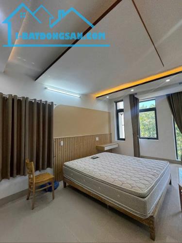Dòng Tiền Tốt - Bán Toà Căn Hộ Biển Sơn Trà 120m2 5 Tầng Doanh Thu 40 triệu Giá Chỉ 7.x tỷ