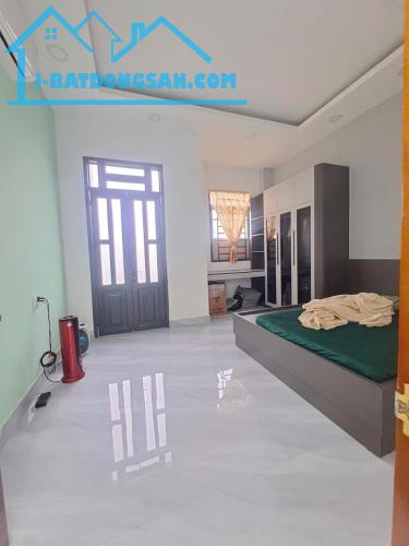 BÁN NHÀ CÁCH HÀ HUY GIÁP 100M, GẦN CẦU PHÚ LONG, GIÁ HƠN 4 TỶ XÍU, CÒN BỚT - 2