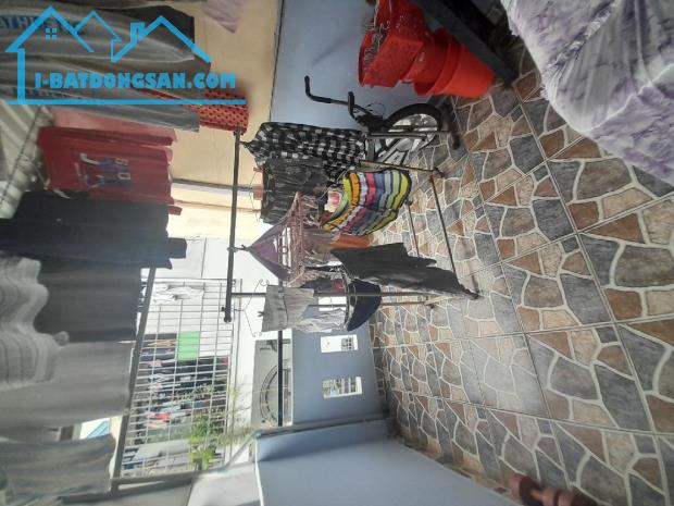 BÁN NHÀ GIÁP Q.1 - HẺM THÔNG THOÁNG - KHU DÂN TRÍ - SẦM UẤT - 04 TẦNG - CHỈ 5 TỶ, - 2
