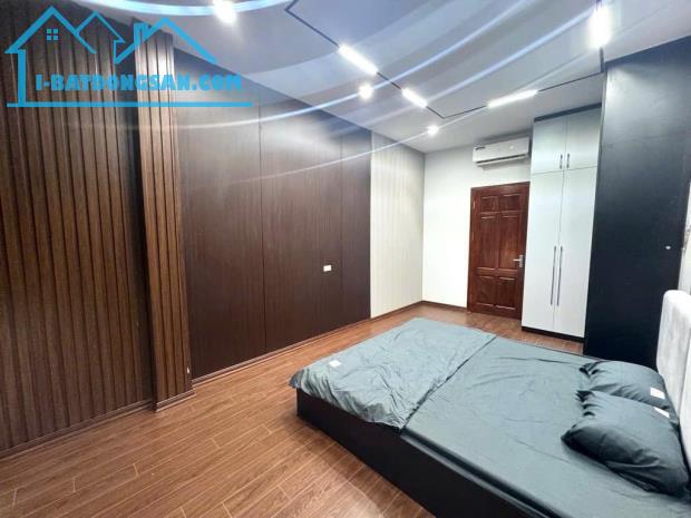 🌷8.15TỶ - SIÊU PHẨM ĐỐNG ĐA PHÂN LÔ, Ô TÔ QUA NHÀ - NGÕ THÔNG - KINH DOANH SẦM UẤT - 30M - 2