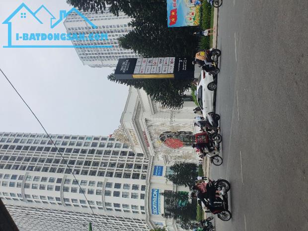 Hàng xóm Royal City (57m2, mặt 4m) - 2
