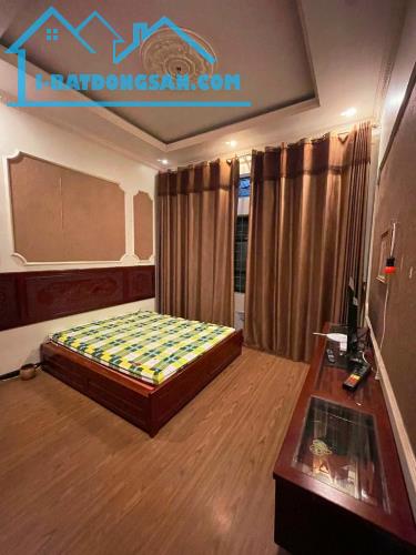 Hàng xóm Royal City (57m2, mặt 4m) - 1