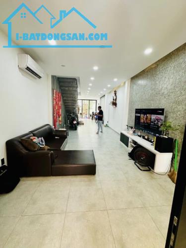 GIÁP AEON - ĐƯỜNG NHỰA TẢI THÔNG - NGANG 4 NỞ HẬU 8 - DTSD 126M CHỈ 7.x T.Ỷ - 1