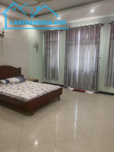 Bán biệt thự 1 trệt 3 lầu đường Lê Hồng Phong, phường 8 - 2
