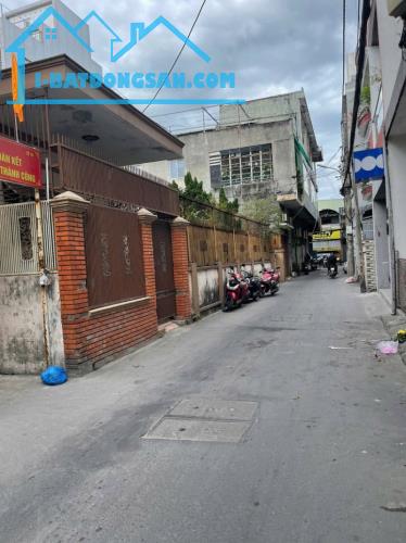 # Nhà Kiệt gần MT Hoàng Diệu, 67m2, 3 tầng, 8 Phòng cho thuê, 5.x tỷ - 4