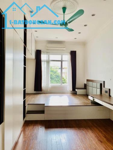 BÁN NHÀ MẶT PHỐ ĐẶNG TIẾN ĐÔNG -OTO TRÁNH, DT 40M, 4 TẦNG, MT: 4M, GIÁ NHỈNH 15 TỶ - 4