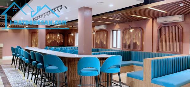 Bán tòa văn phòng Giải Phóng MT 10M dt 152m2 thông sàn giá 67 tỷ lh 0945336319 - 2