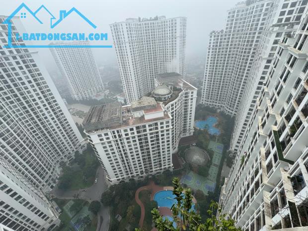 Bán căn hộ cao cấp 3PN 131m2 full đồ R2 Royal City, view vườn hoa nội khu cực đẹp, 13.5 tỷ