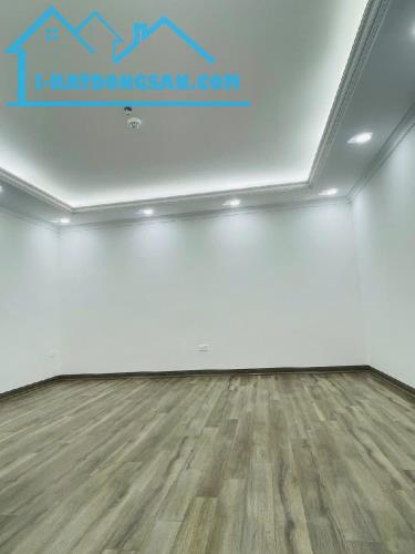 Bán tòa văn phòng mặt phố trung tâm Hà Đông giá cực tốt 120m2 mt 10M lh 0945336319 - 1