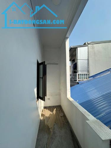Bán nhà 2 tầng sạch đẹp ngõ 422 Tô Hiệu