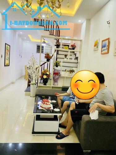 NHÀ DÂN XÂY CỰC ĐẸP VÀ CHẮC Ô CỰC GẦN TT VĂN QUÁN HÀ ĐÔNG 40M 4 TẦNG HƠN 8 TỶ XÍU - 4