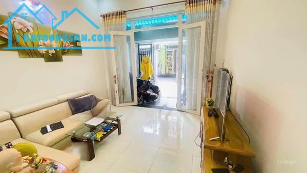 BÁN NHÀ 2 TẦNG NGAY LÀNG ĐH – XE TẢI TRÁNH NHAU – 70M² – ĐƯỜNG 8 - LINH XUÂN - 1