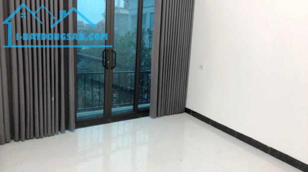 Hiếm - Giá Đẹp - Nhà 3 Tầng - Sáp Mai Võng La - Ô tô đỗ cửa - Giá 4.5 Tỷ. - 2