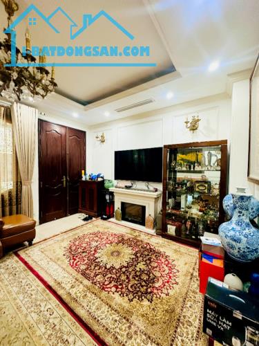 VIP Nhất Thanh Xuân – Phố Nguyễn Trãi 92m2x5T giá 37.5 tỷ.