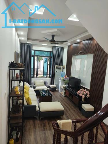 Mễ Trì, Hoa Hậu Nhà Dân Xây, Vị trí Cực Đỉnh, Hàng Xóm Khách Sạn Mariot, 36m2, Ngót 7 Tỷ