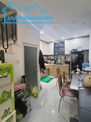 KHU PHAN XÍCH LONG, SÁT HẺM XE HƠI, HẺM THÔNG, 2 TẦNG XINH LUNG LINH, 2PN, 2WC, SỔ NỞ HẬU. - 2