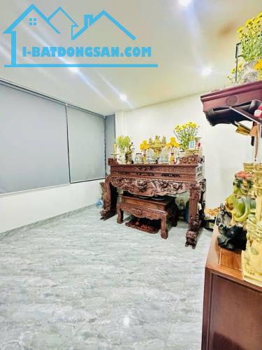 CỰC PHẨM HOÀNG CẦU - NHÀ 7 TẦNG 50M RỘNG MÊNH MÔNH - SỔ VUÔNG NỞ HẬU - GIÁ 15,5 TỶ